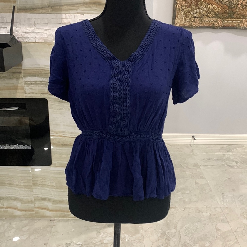 Jun & Ivy Navy Blue Peplum Blouse. Size S (227)
